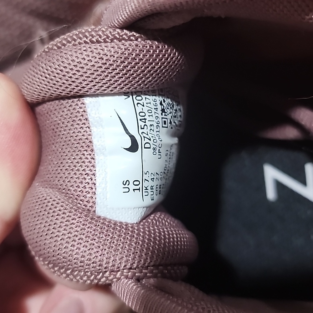 Women's Nike Metcon Shoes - Picture 3 of 6